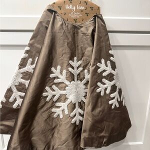 Christmas Tree Skirt Taupe & White with Raised Snowflakes 48" New with Tag